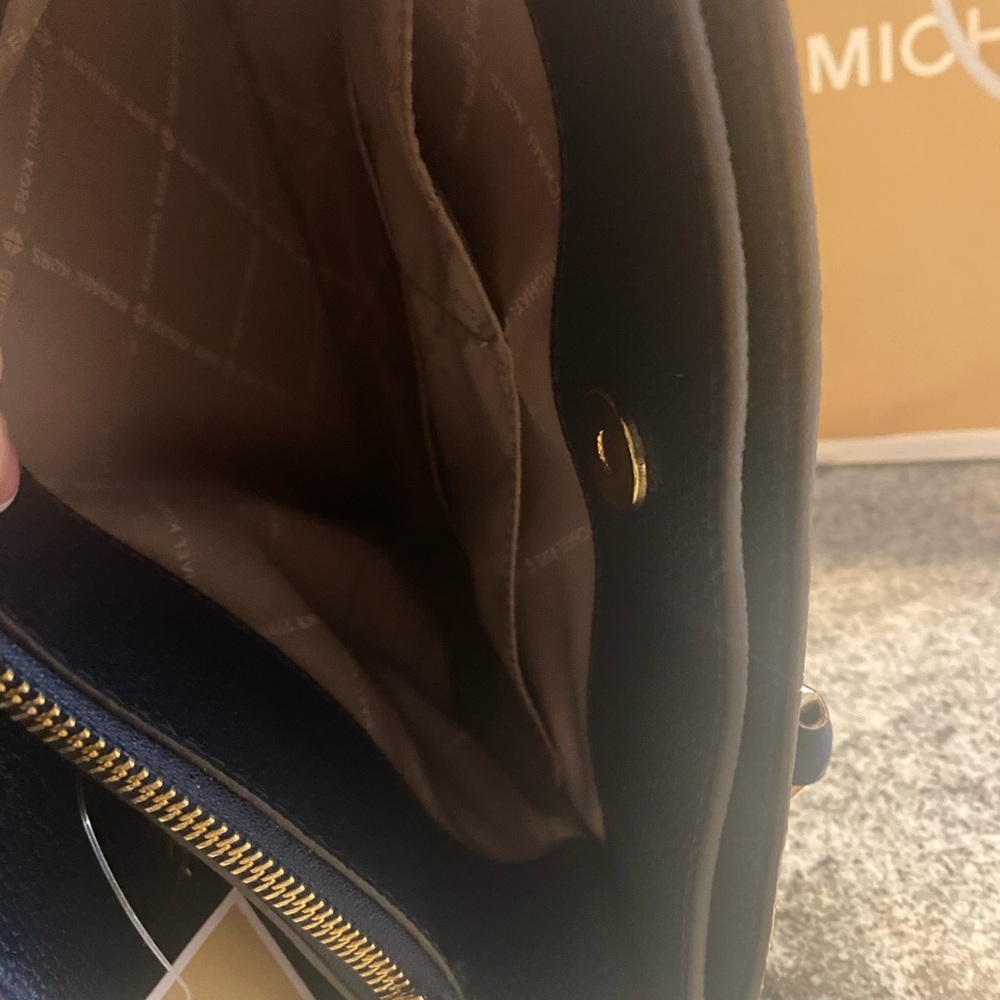 Michael Kors Kinsley Navy/OpticWhite - Picture 3 of 8
